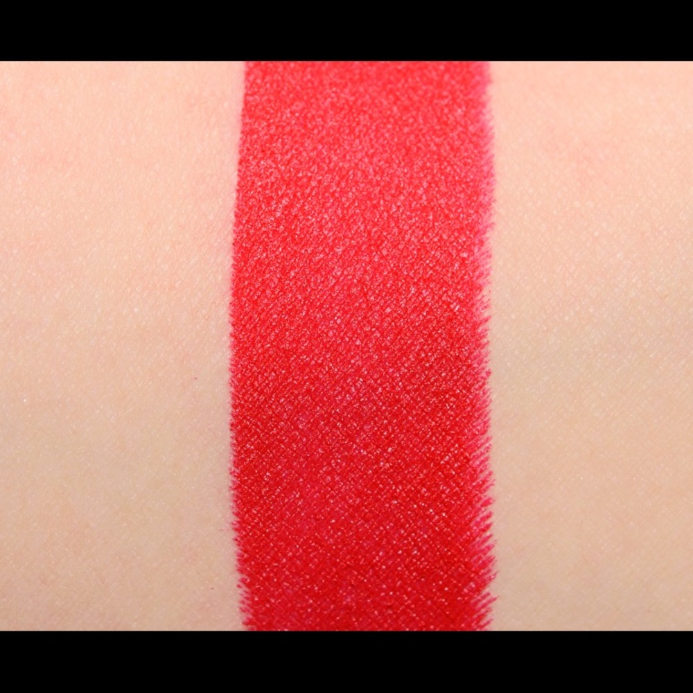 Kat Von D mini Studded Kiss créme Lipstick Underage Red - Picture 6 of 6